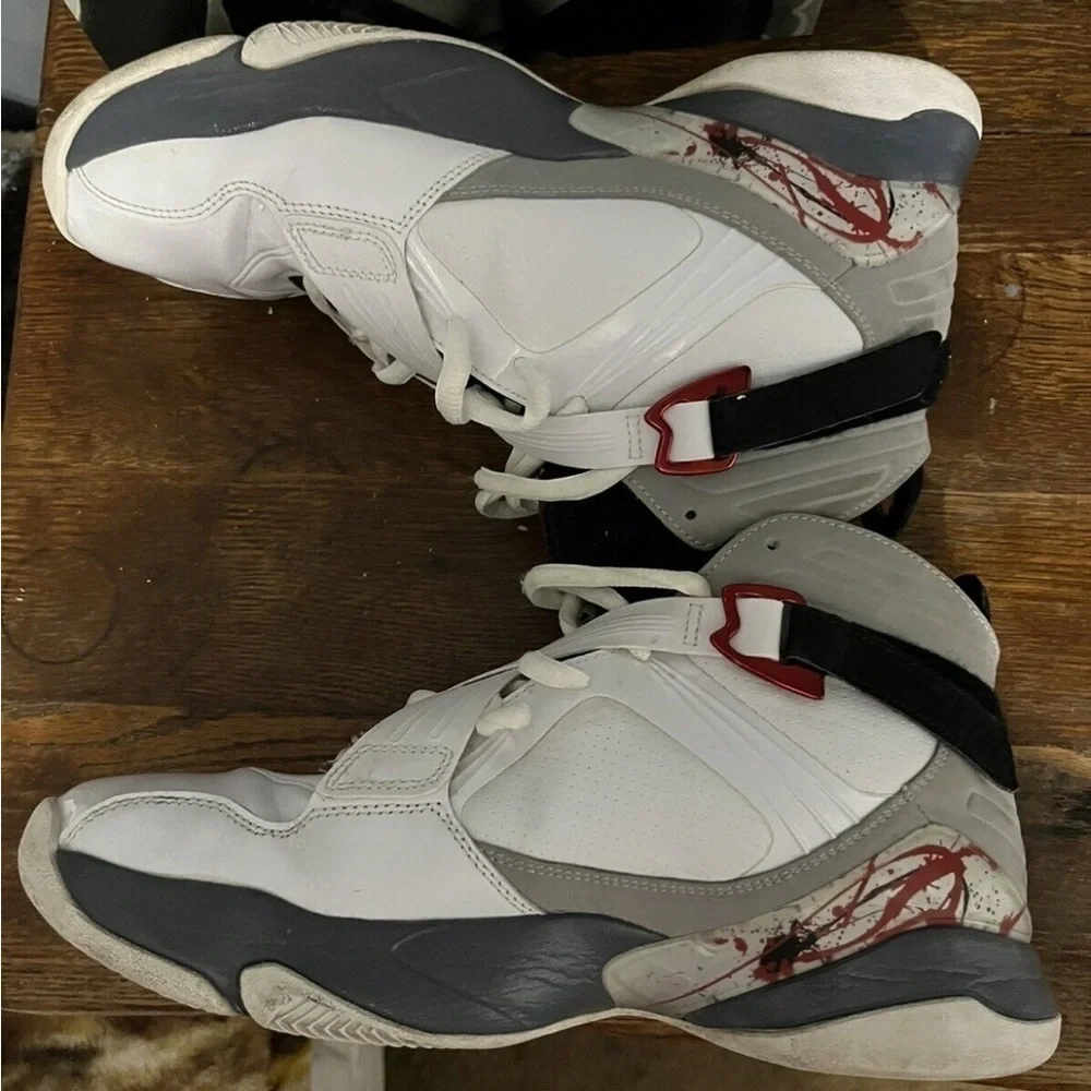 Jordan 8.0 White Varsity Red Bugs Bunny / Playoffs 2011 Men’s Size 9.5~
